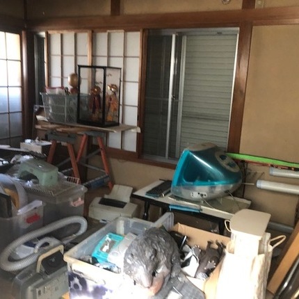 神奈川県小田原市にて、解体前の残置物撤去